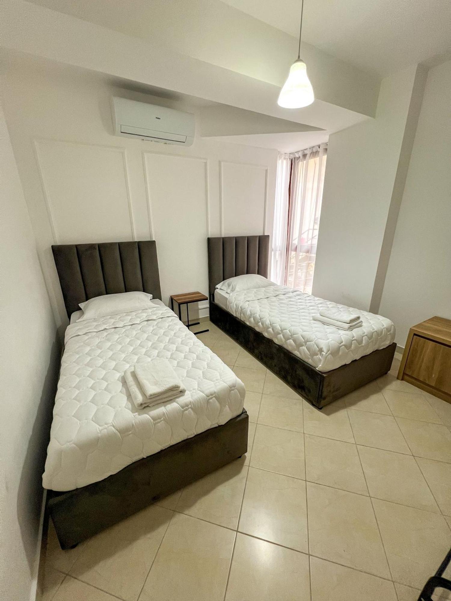 Sea View Apartments Durrës Buitenkant foto